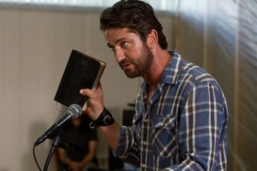 Gerard Butler prédikál